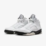 Air Jordan 5 Retro Preto e Branco (1)